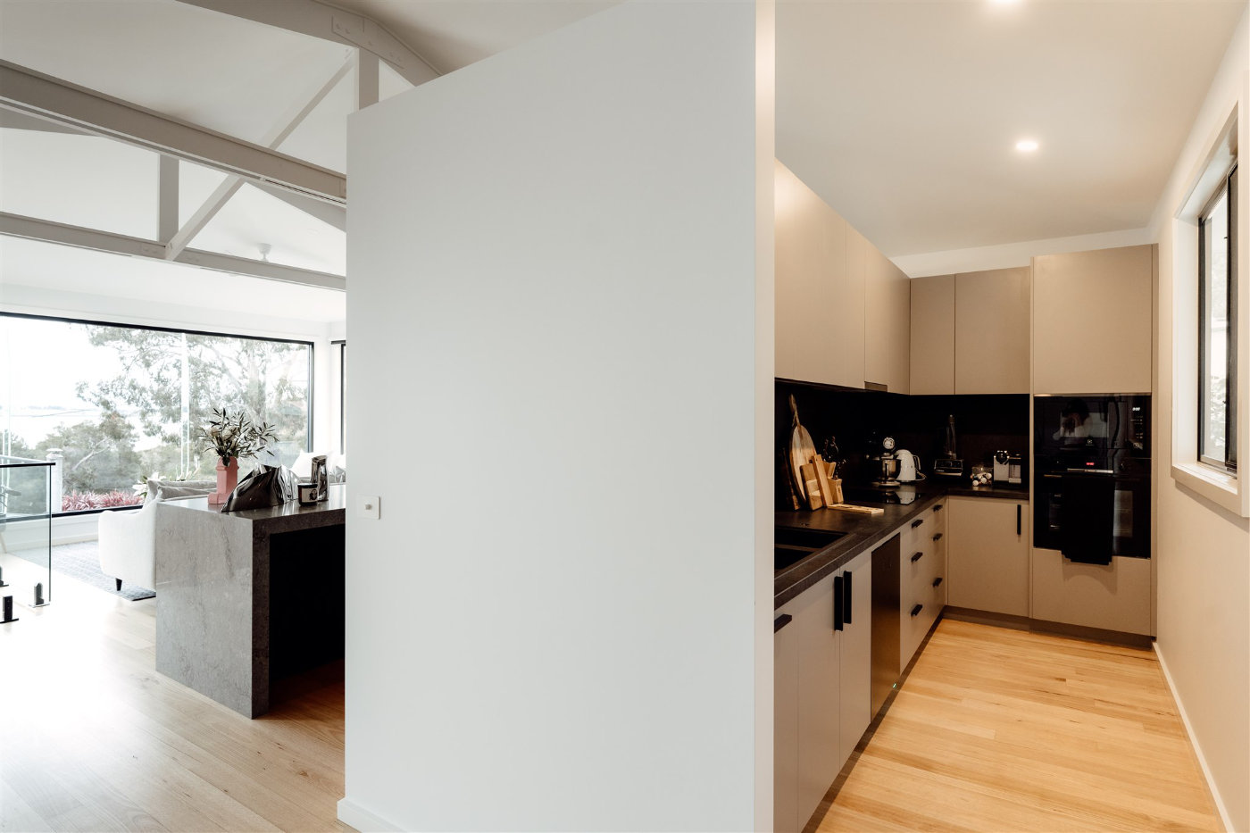 Wynen Constructions // Beach Road